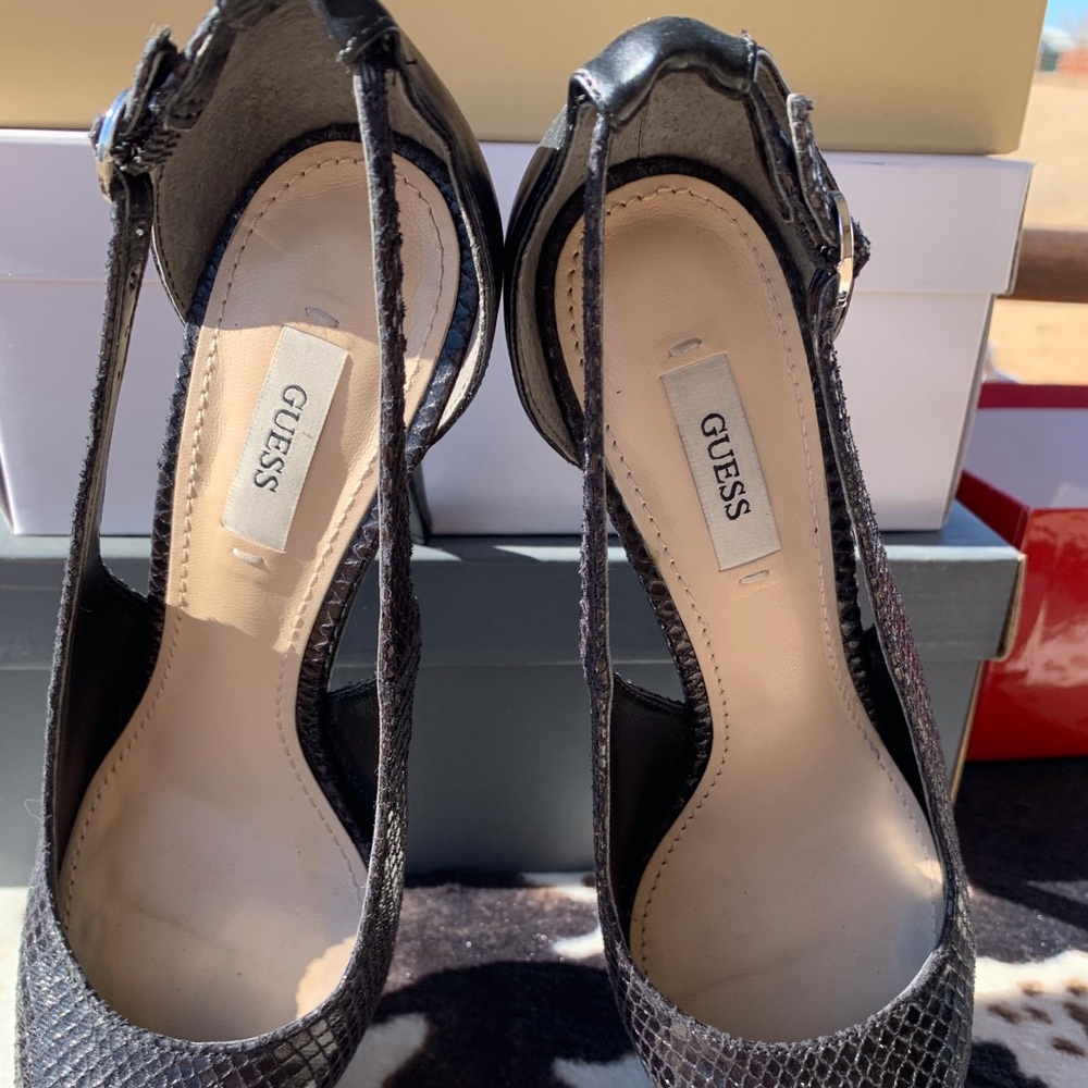 Guess Heels - Picture 2 of 6